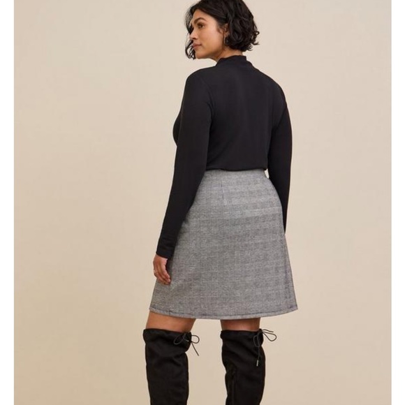 Torrid studio double knitted high waisted mini houndstooth skirt - Picture 4 of 5